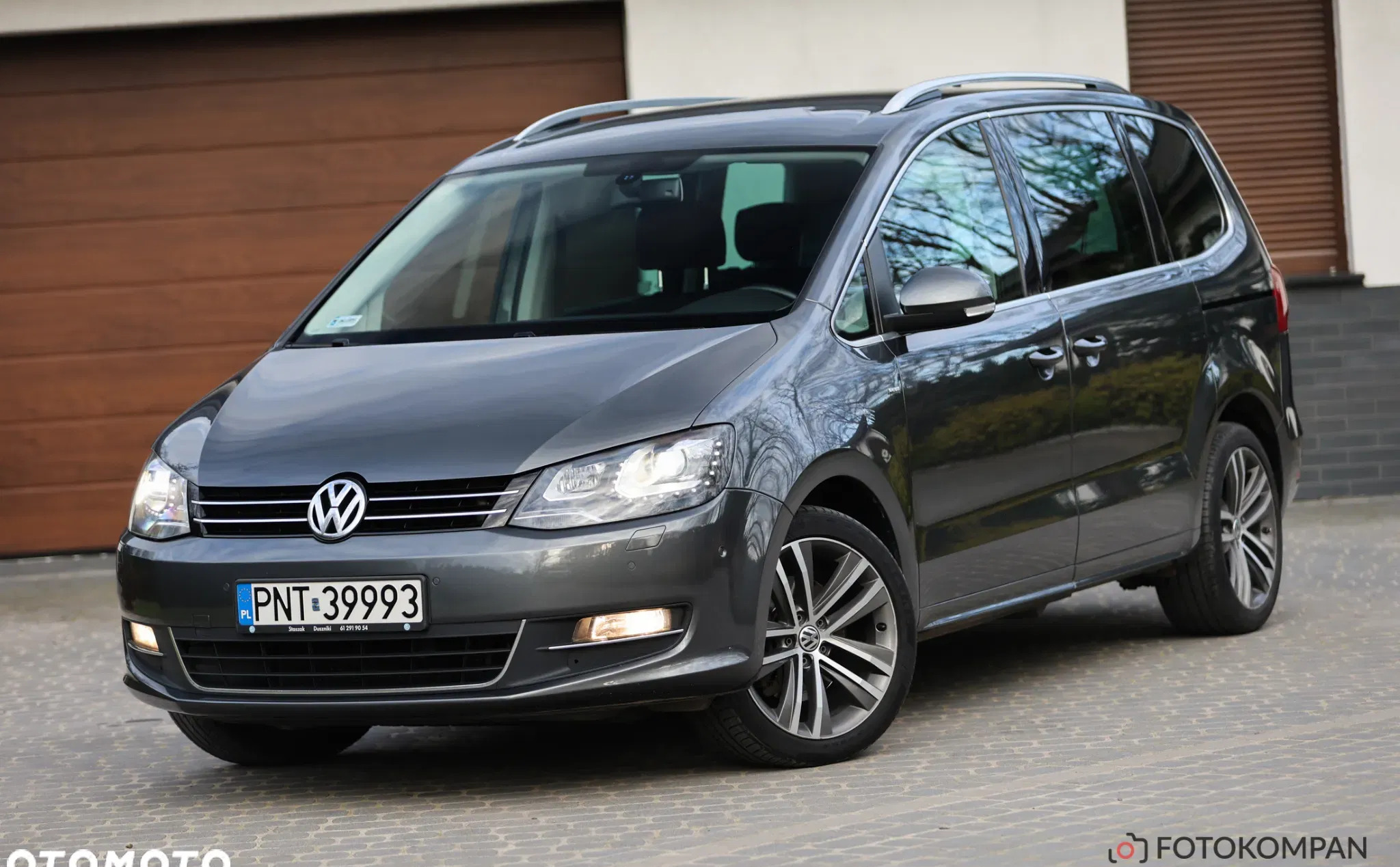 samochody osobowe Volkswagen Sharan cena 57500 przebieg: 262418, rok produkcji 2014 z Jaworzno